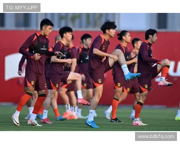 国足世预赛关键战在即新帅战术调整引发热议球迷期待主场反弹表现